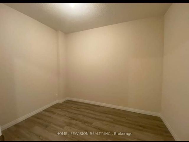 1204 - 2152 Lawrence Ave
