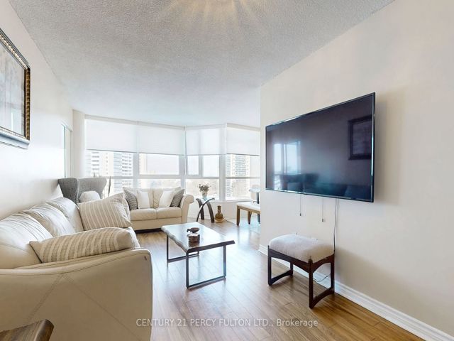 701 - 3233 Eglinton Ave E