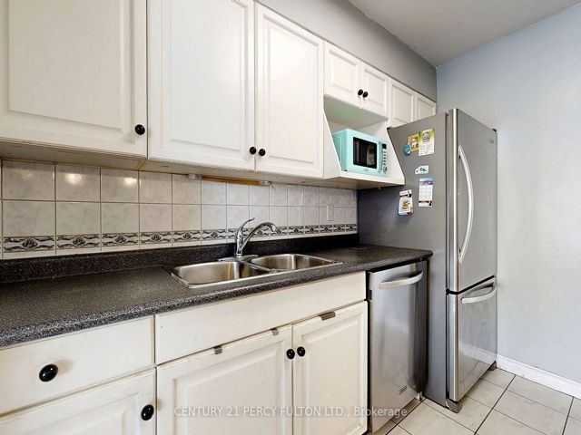 701 - 3233 Eglinton Ave E