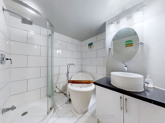 701 - 3233 Eglinton Ave E