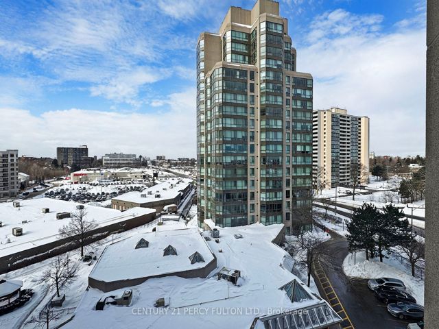 701 - 3233 Eglinton Ave E