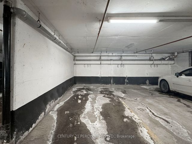 701 - 3233 Eglinton Ave E
