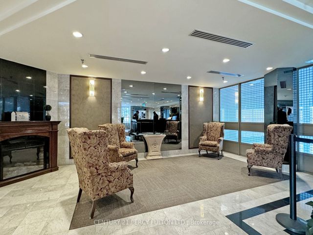 701 - 3233 Eglinton Ave E