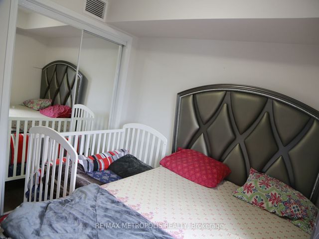 329 - 5225 Finch Ave