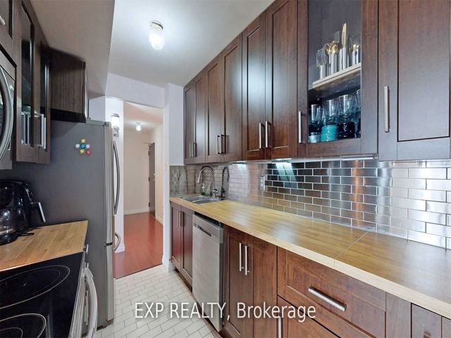 1213 - 330 Mccowan Rd