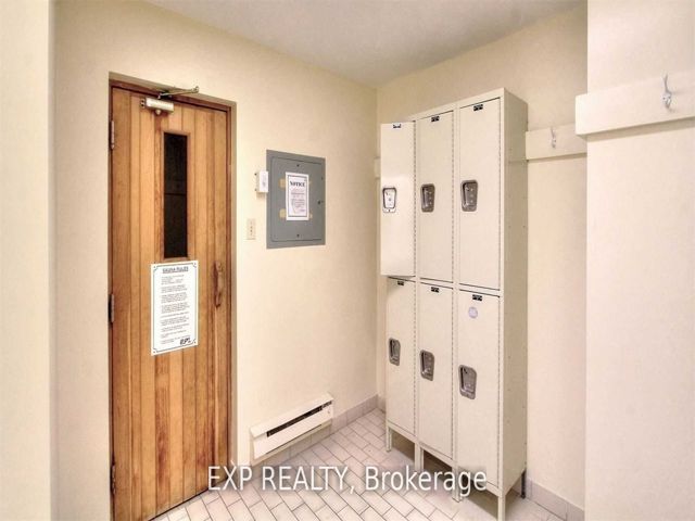 1213 - 330 Mccowan Rd