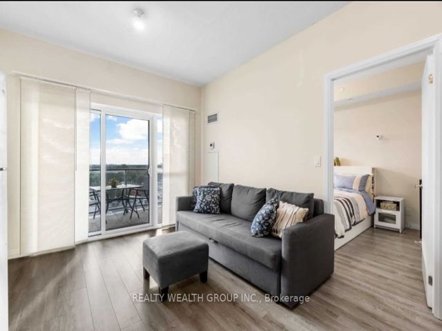 907 - 2150 Lawrence Ave
