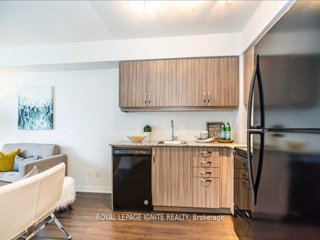 #1408 - 30 Meadowglen Pl