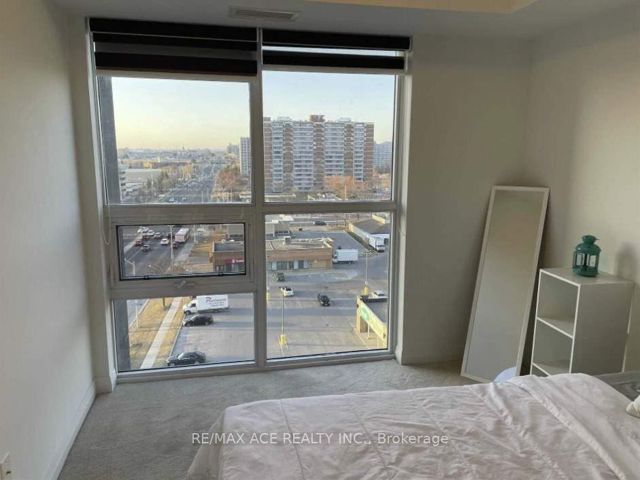 903 - 30 Meadowglen Pl