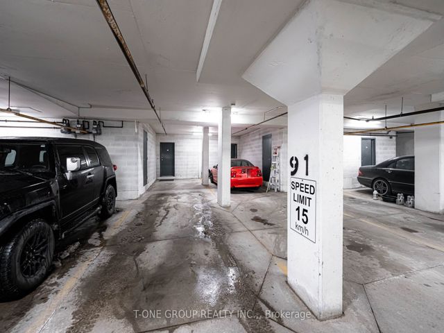 903 - 19 Rosebank Dr
