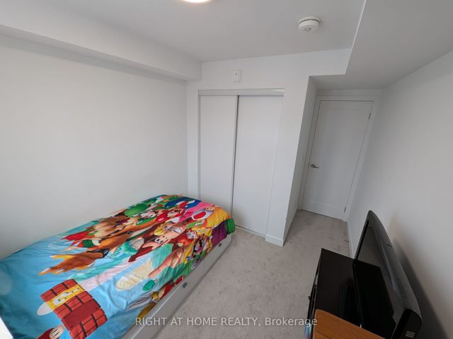 112 - 3686 St Clair Ave E