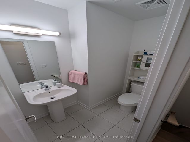 112 - 3686 St Clair Ave E
