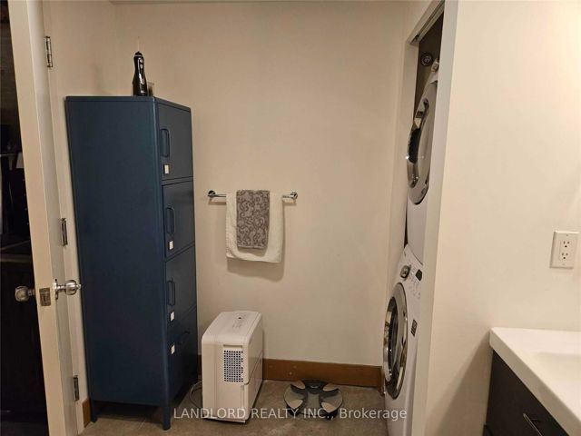 123 - 68 Broadview Ave