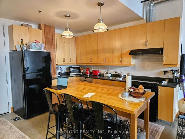 123 - 68 Broadview Ave