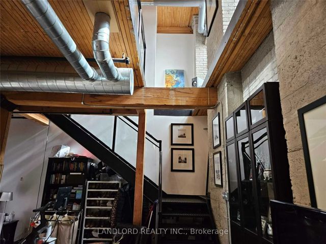 123 - 68 Broadview Ave