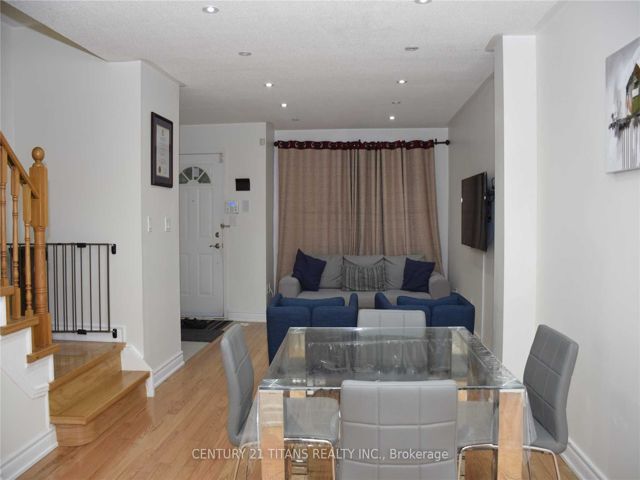 1702 - 29 Rosebank Dr
