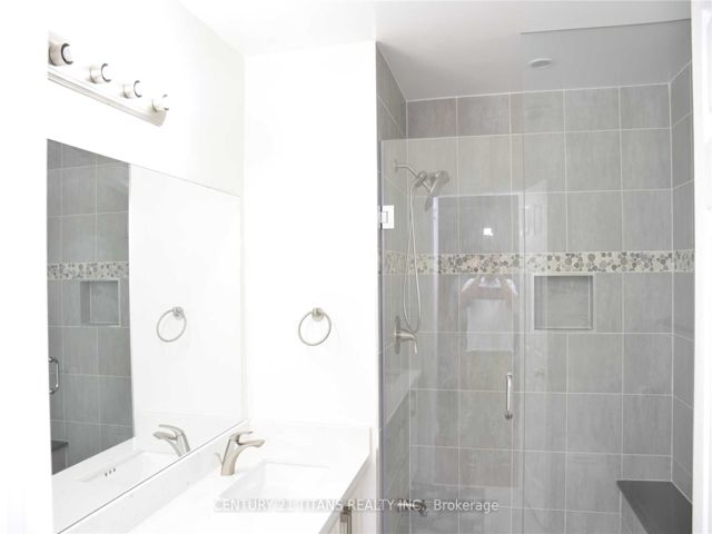 1702 - 29 Rosebank Dr
