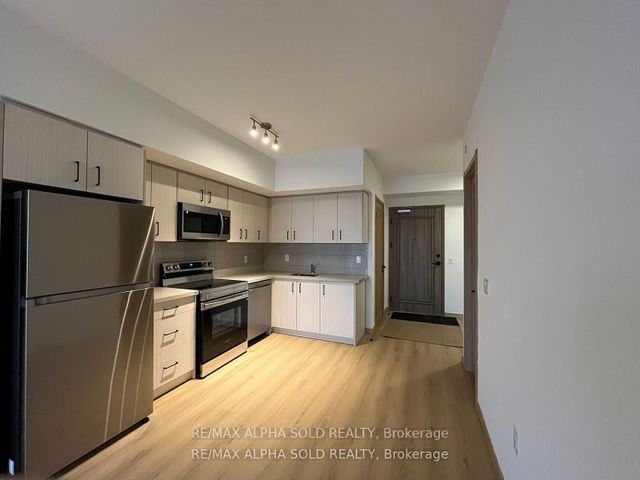 A515 - 3445 Sheppard Ave E