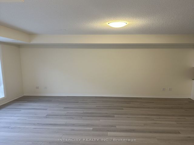13 - 245 McLevin Ave