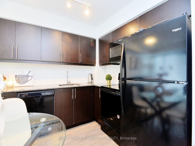 1003 - 30 Meadowglen Pl