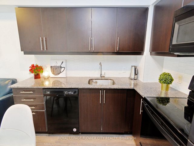 1003 - 30 Meadowglen Pl