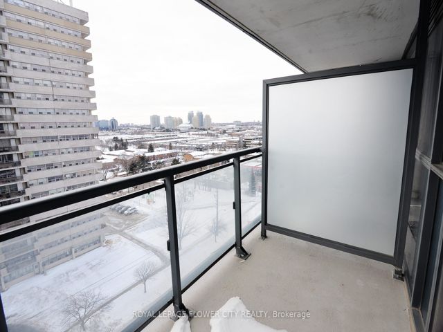 1003 - 30 Meadowglen Pl