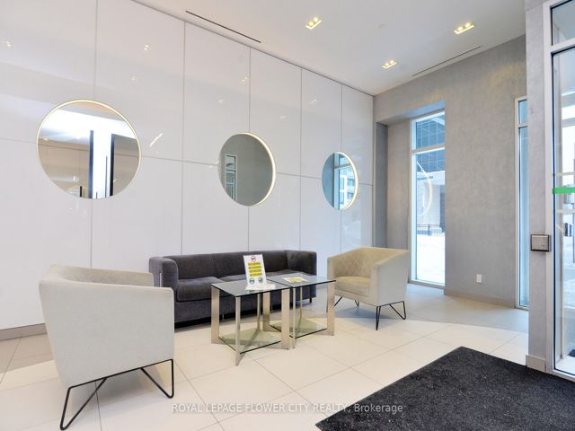 1003 - 30 Meadowglen Pl