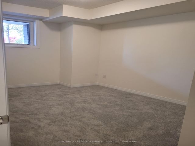 17 - 255 McLevin Ave