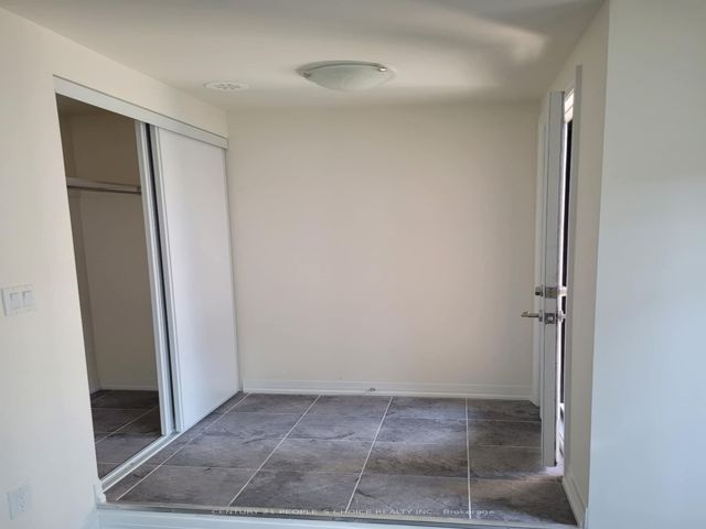 17 - 255 McLevin Ave