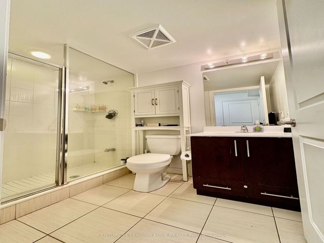 3806 - 50 Town Centre Crt