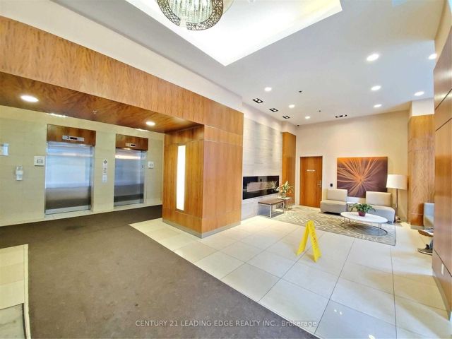 3806 - 50 Town Centre Crt