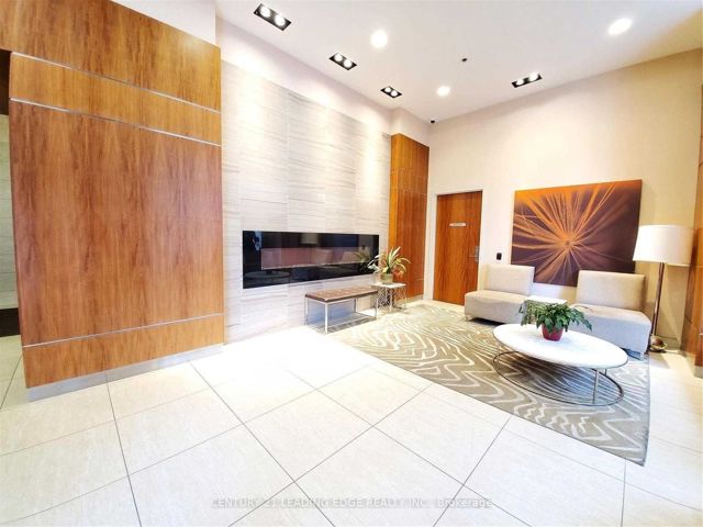 3806 - 50 Town Centre Crt
