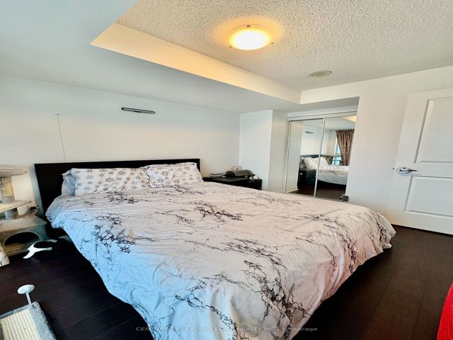 3806 - 50 Town Centre Crt