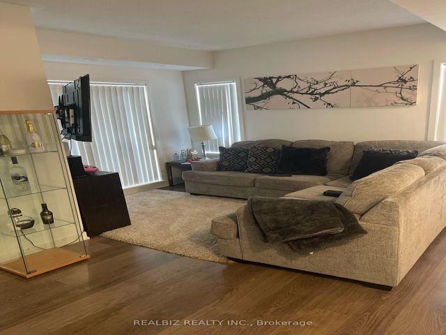 15 - 50 Orchid Place Dr
