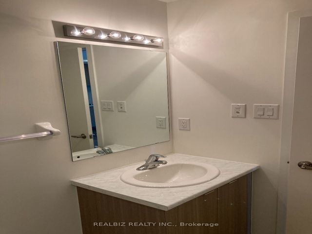 15 - 50 Orchid Place Dr