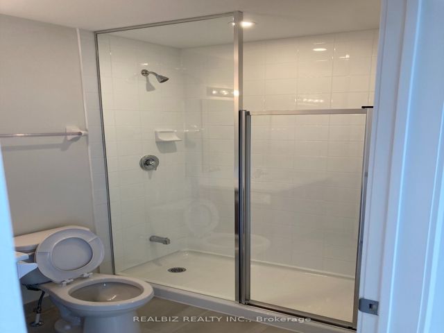 15 - 50 Orchid Place Dr