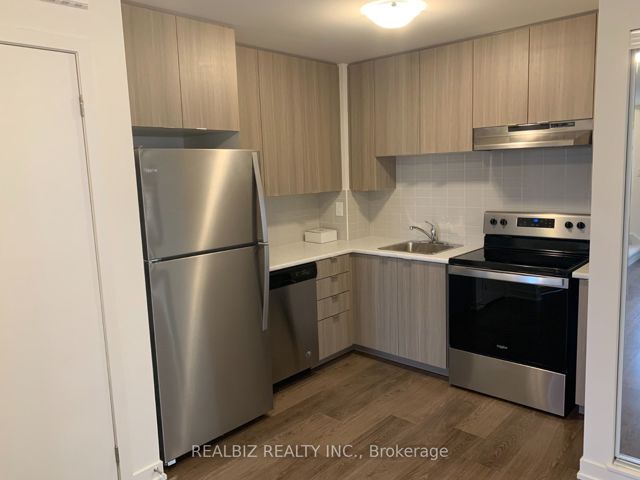 15 - 50 Orchid Place Dr