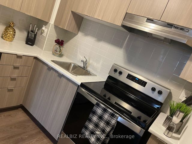 15 - 50 Orchid Place Dr