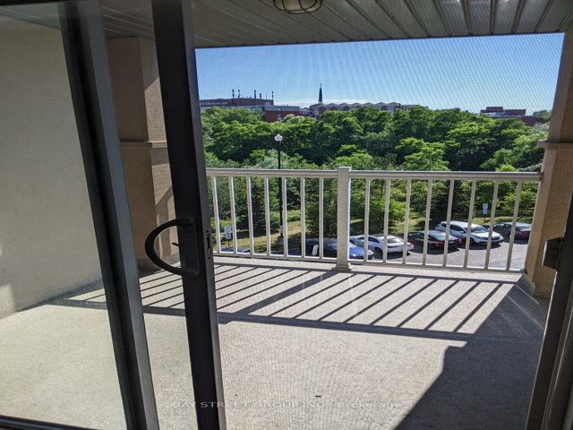 429 - 684 Warden Ave