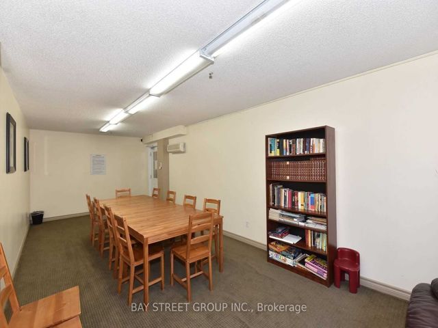 429 - 684 Warden Ave