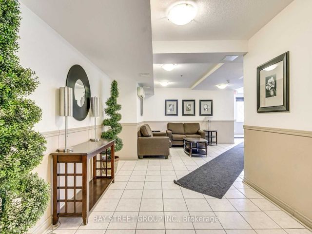 429 - 684 Warden Ave