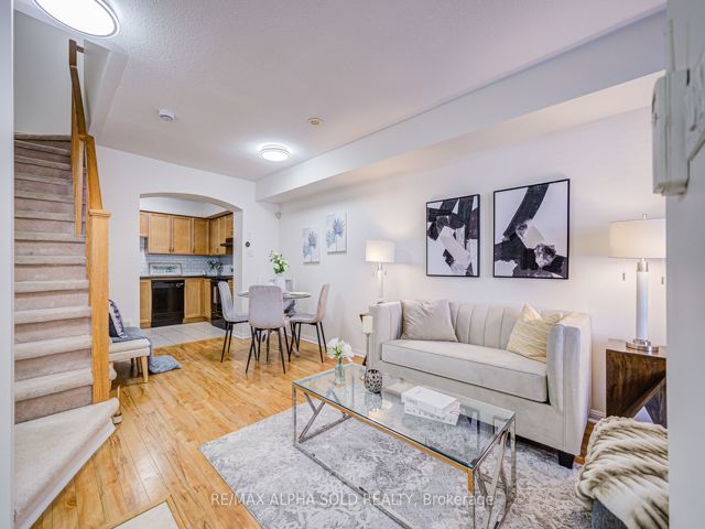 15 - 30 Mendelssohn St