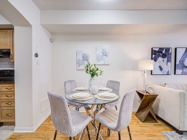 15 - 30 Mendelssohn St