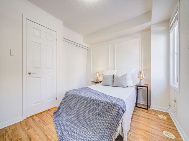 15 - 30 Mendelssohn St