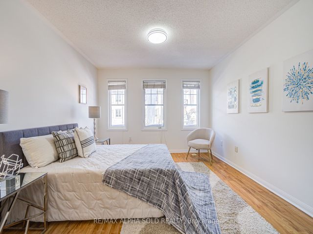 15 - 30 Mendelssohn St