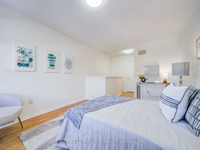 15 - 30 Mendelssohn St