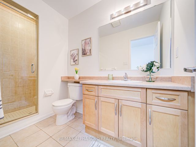 15 - 30 Mendelssohn St