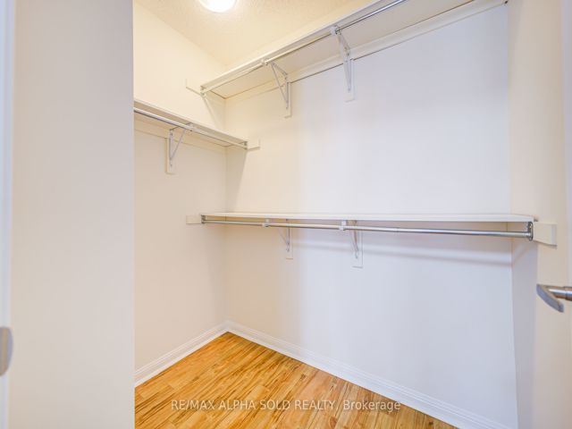 15 - 30 Mendelssohn St