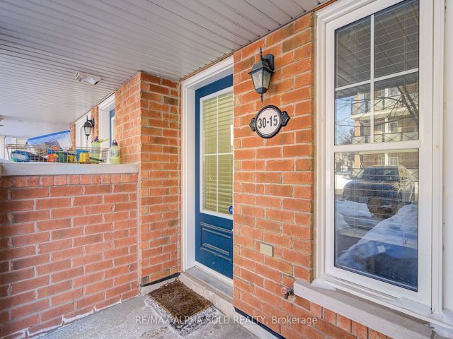 15 - 30 Mendelssohn St