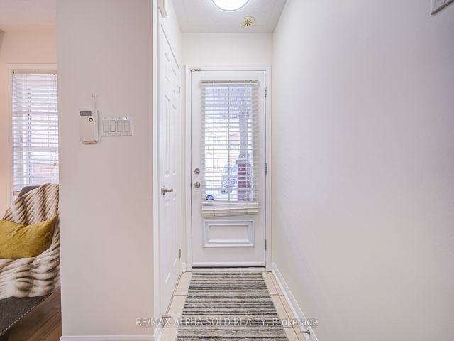 15 - 30 Mendelssohn St